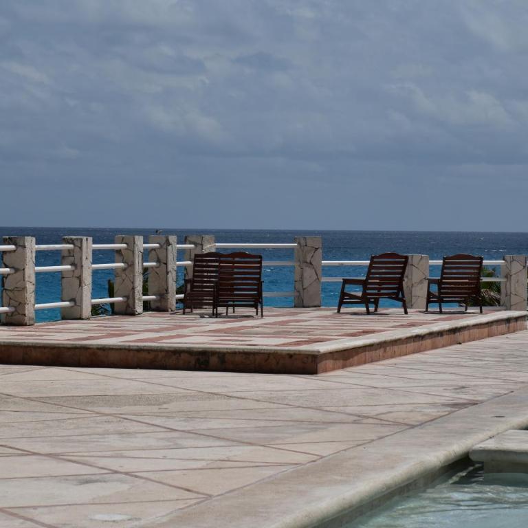 Solymar Condo Beach Resort by Casago - King Suite with Pool View - 24