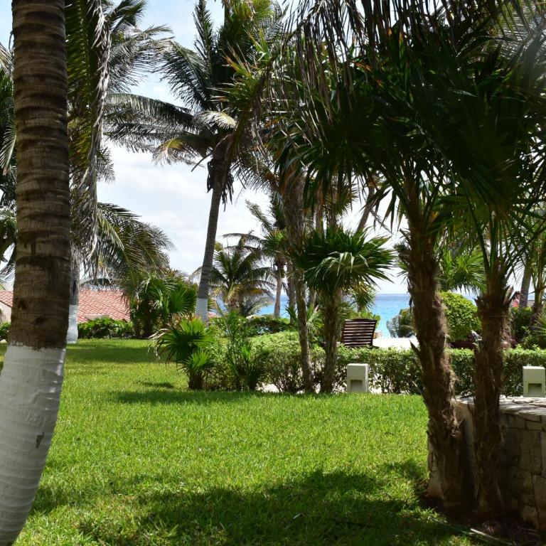 Solymar Condo Beach Resort by Casago - King Suite with Pool View - 21