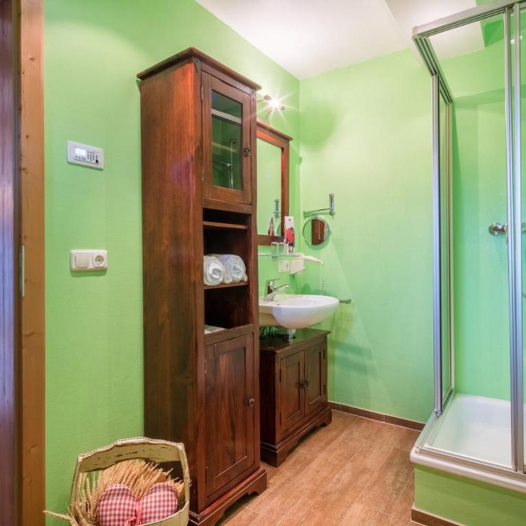 Zur Schönen Aussicht Hotel garni - Junior Suite mit Bergblick - 9