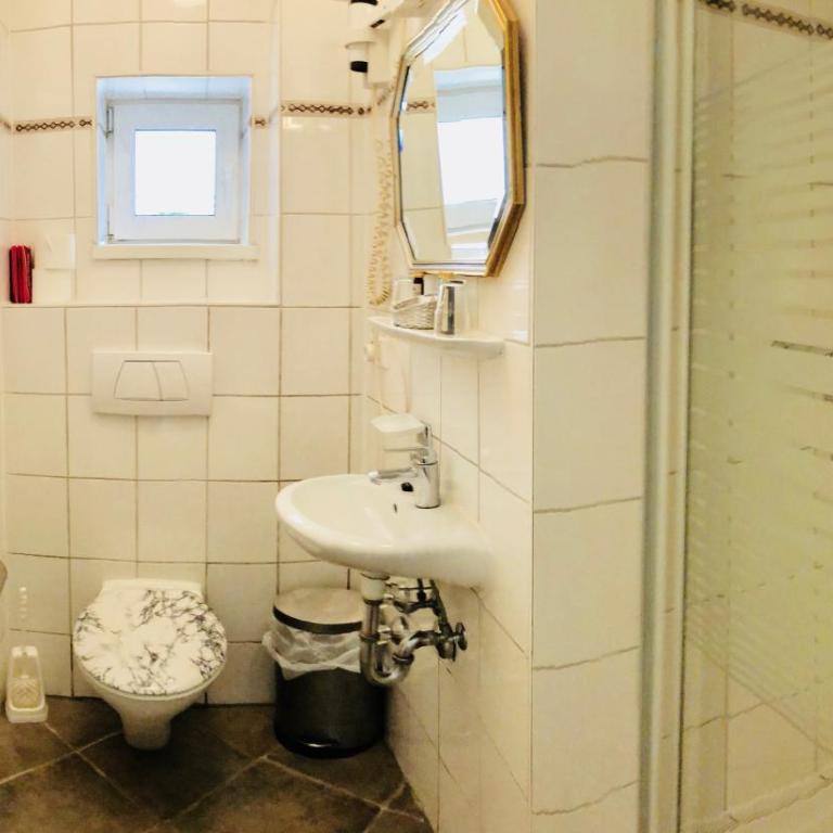Hotel Mariahilf München - Triple Room with Balcony - 1