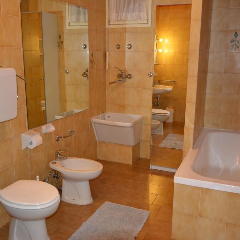 Casa del Sole - Appartamento con 2 Camere da Letto e Giardino Privato - 6