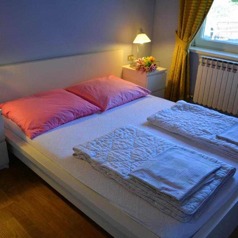 Casa del Sole - Appartamento con 2 Camere da Letto e Giardino Privato - 9