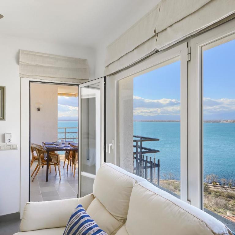 Apartament Platja Palangrers - Two-Bedroom Apartment with Sea View - 1
