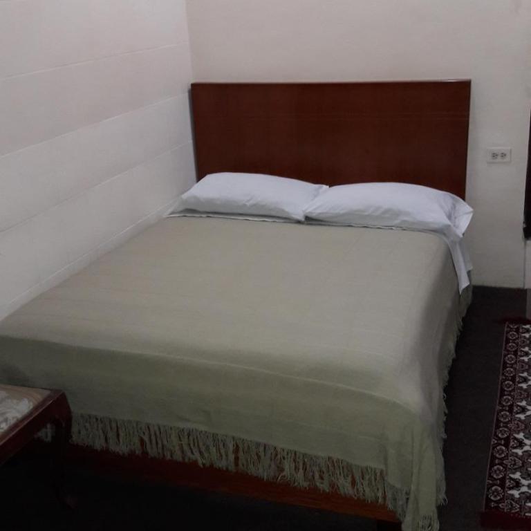 Hostal Santa María Gracia - Habitación Doble con baño privado - 1