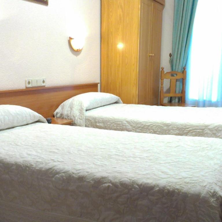 Hostal Zamora - Twin Room - 9