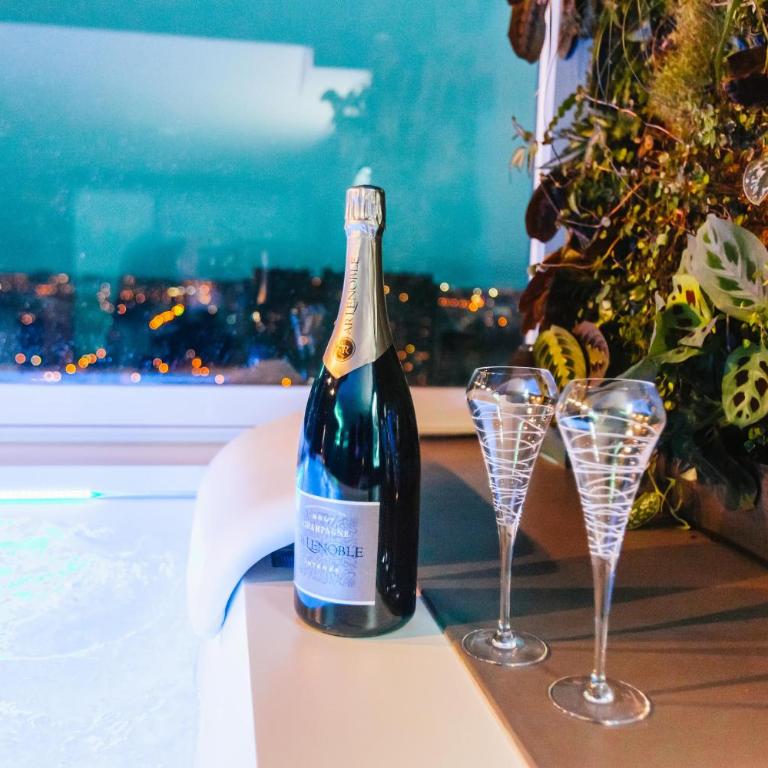Parenthèse Concept Room - Emeraude Suite - Private Hot Tub - 15