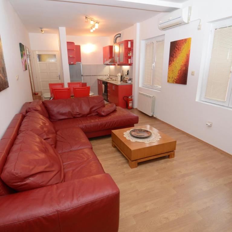 Maritimo Apartments - One-Bedroom Apartment - 5