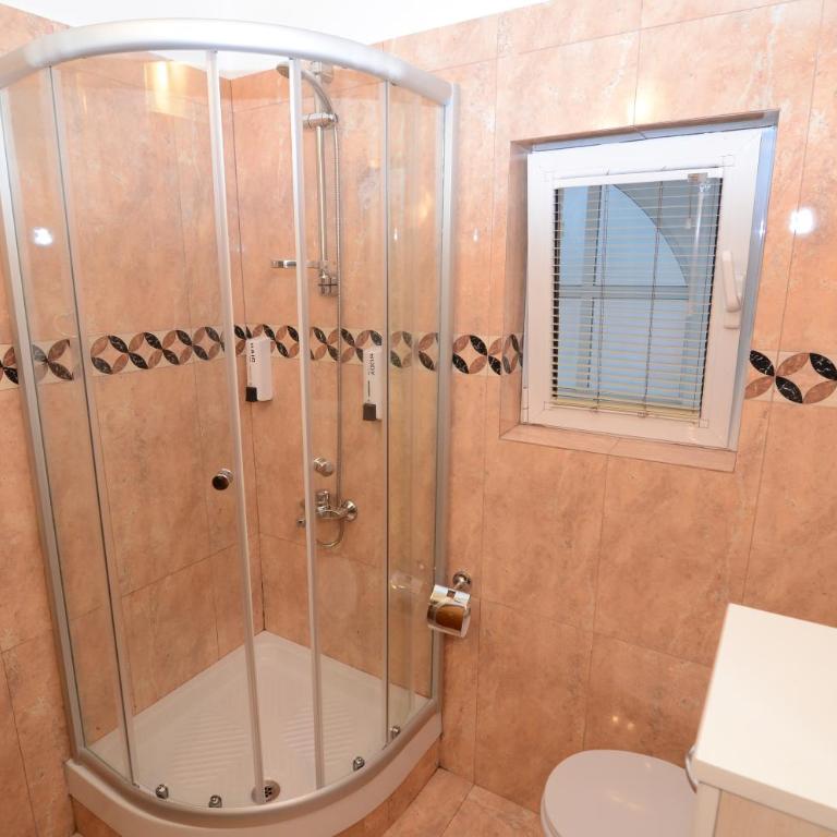 Maritimo Apartments - One-Bedroom Apartment - 7