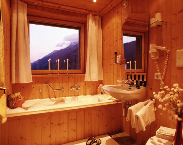 Hotel Garni Ernst Falch - Doppel- oder Zweibettzimmer - 9
