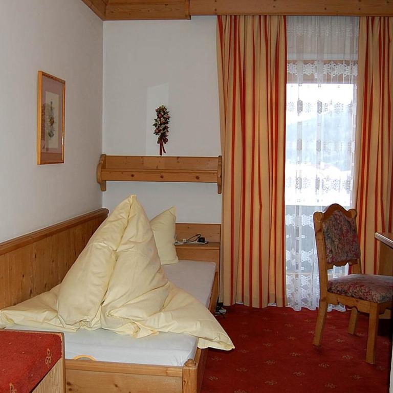 Aktiv Hotel Karla - Einzelzimmer mit Balkon - 1