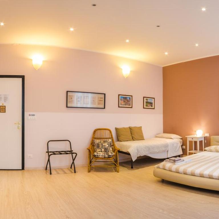 Affitta Camere DormiRe Bologna - Superior Quadruple Room - 1
