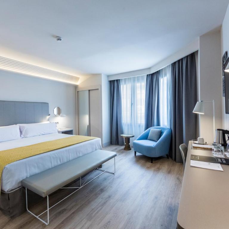 Catalonia Granada - Superior Double Room - 4