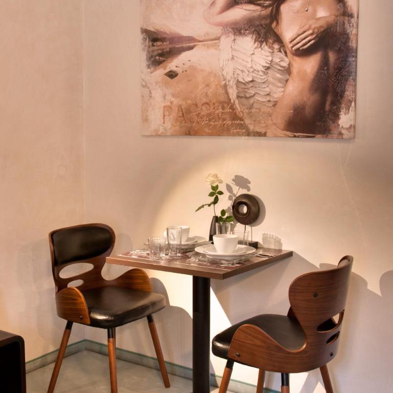 Lion Homestay Munich - Zimmer mit Kingsize-Bett und Balkon - 8