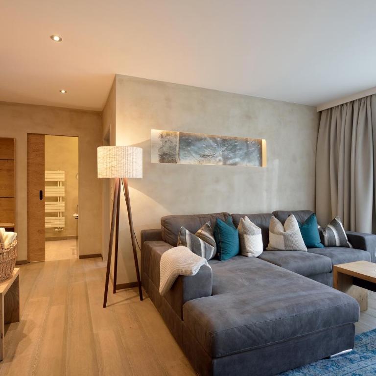 Familienparadies Sporthotel Achensee - FAMILIES ONLY - Superior Bambini Suite Mickey - 2