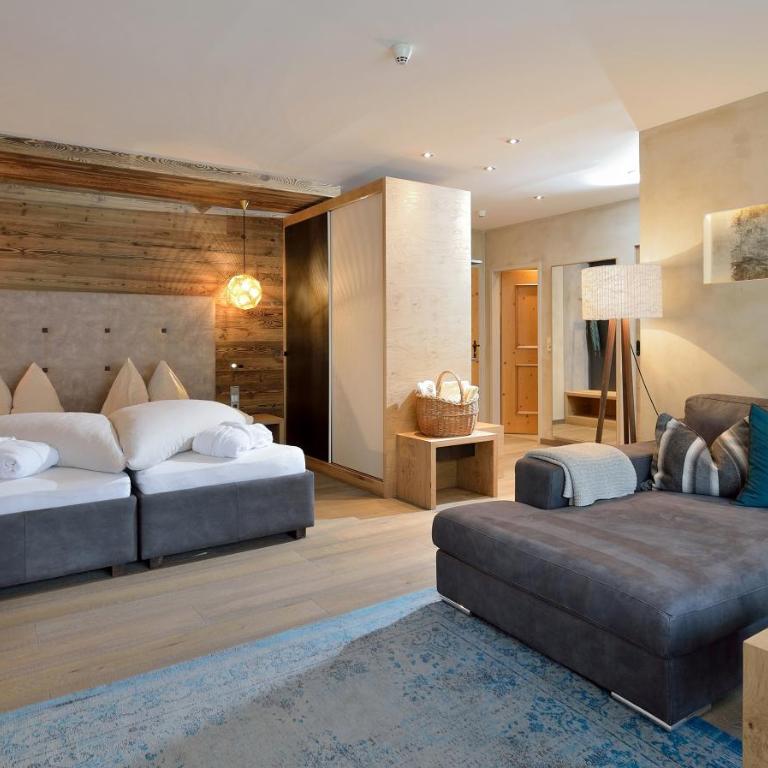 Familienparadies Sporthotel Achensee - FAMILIES ONLY - Superior Bambini Suite Mickey - 5