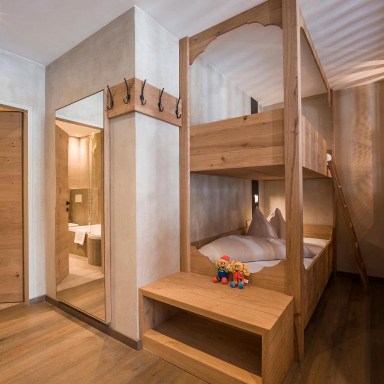 Familienparadies Sporthotel Achensee - FAMILIES ONLY - Familienzimmer Pluto - 5