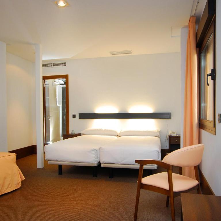 Hotel BESTPRICE Toledo - Habitación Triple - 2