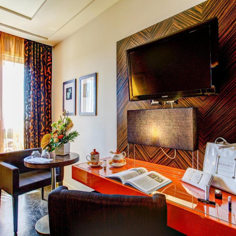 Hotel Byron - Junior Suite - 5