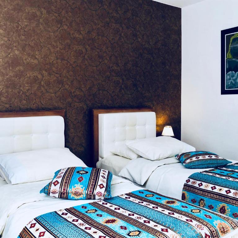 Hotel Kostelski Buk - Standard Twin Room with Street View - 11