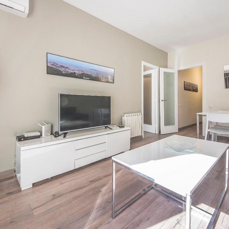 You Stylish El Born Apartments - Four-Bedroom Apartment with Terrace- Carrer Consell de Cent - 8