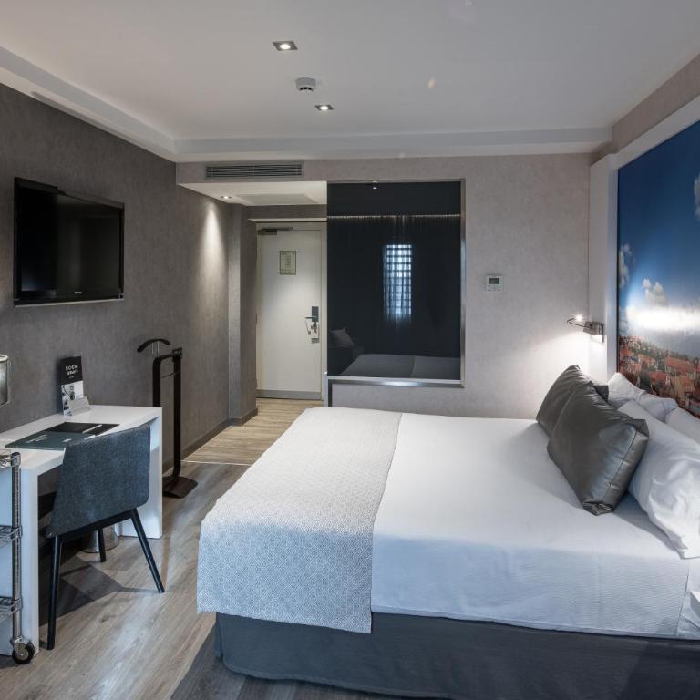 Catalonia Gran Via BCN - Superior Double Room - 5