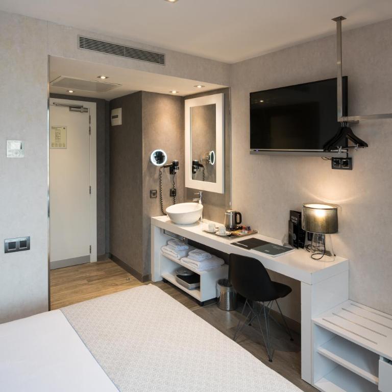 Catalonia Gran Via BCN - Double Room with Terrace - 2