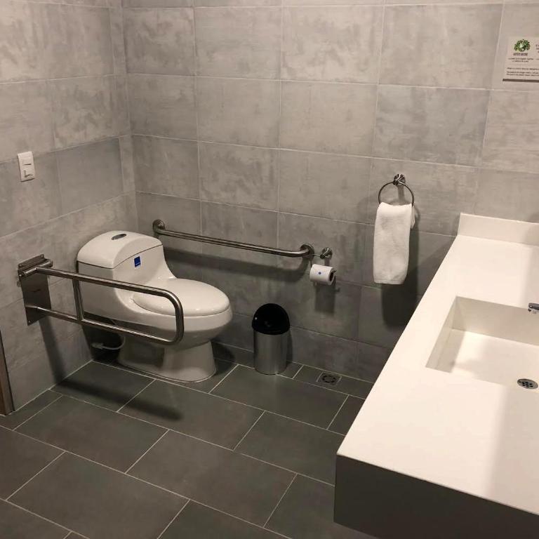 Hotel Sexta Avenida Inn - Habitación Doble adaptada para personas con movilidad reducida - 1