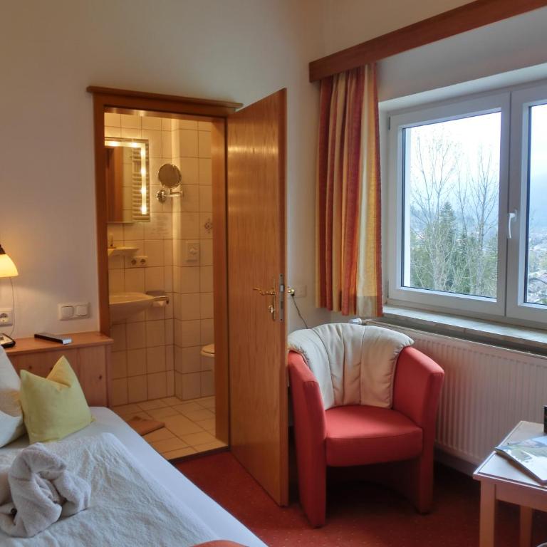 Hotel-Garni Drachenburg - Einzelzimmer mit Bergblick - 3
