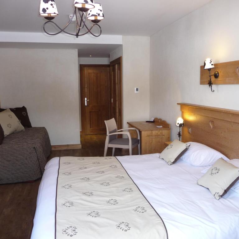 Chalet-Hôtel Le Beausoleil, The Originals Relais - Chambre Triple - 13