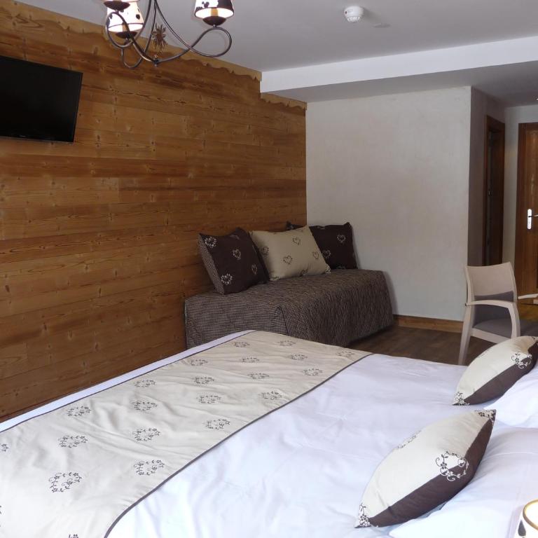 Chalet-Hôtel Le Beausoleil, The Originals Relais - Chambre Triple - 8