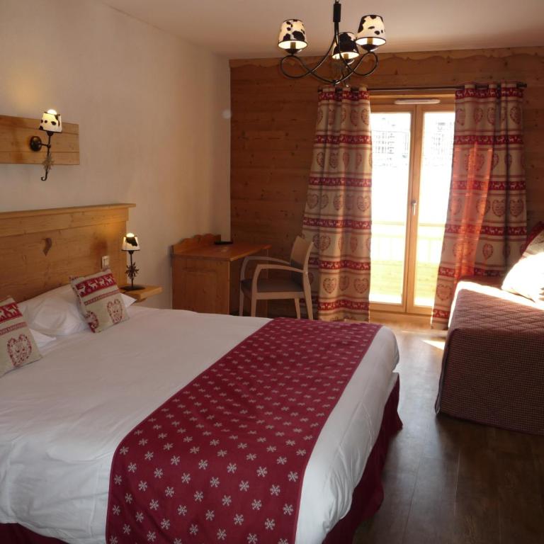 Chalet-Hôtel Le Beausoleil, The Originals Relais - Chambre Triple - 4
