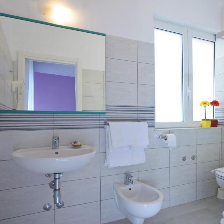 Hotel Iride Apartments & Rooms- ideale per famiglie e coppie - Superior Family Room - 5