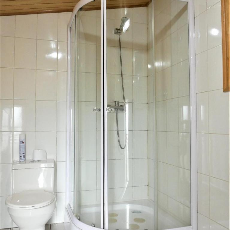 Hospedaje Maria - Habitación Doble con baño compartido - 2 camas - 6