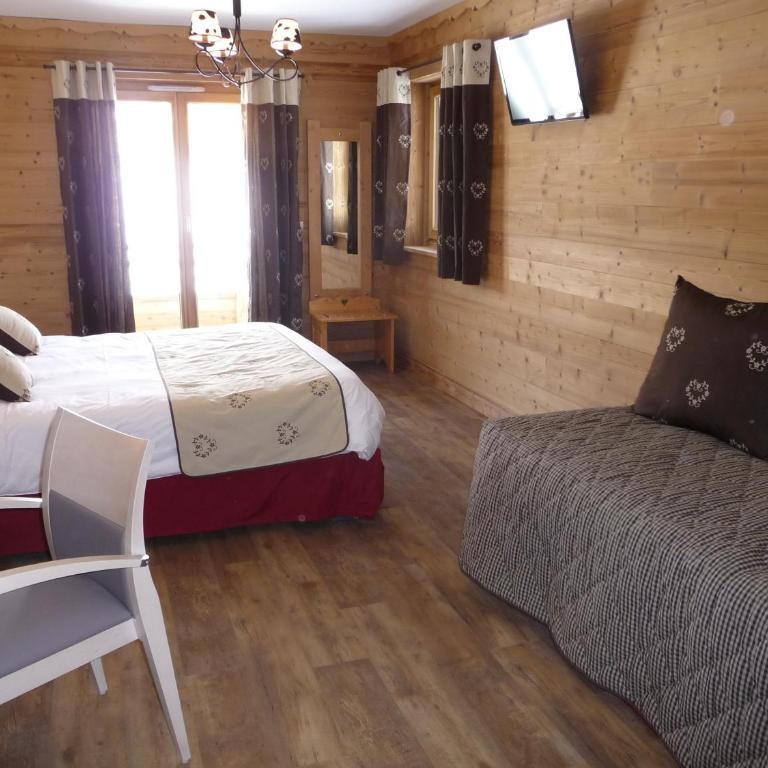 Chalet-Hôtel Le Beausoleil, The Originals Relais - Chambre Quadruple - 5