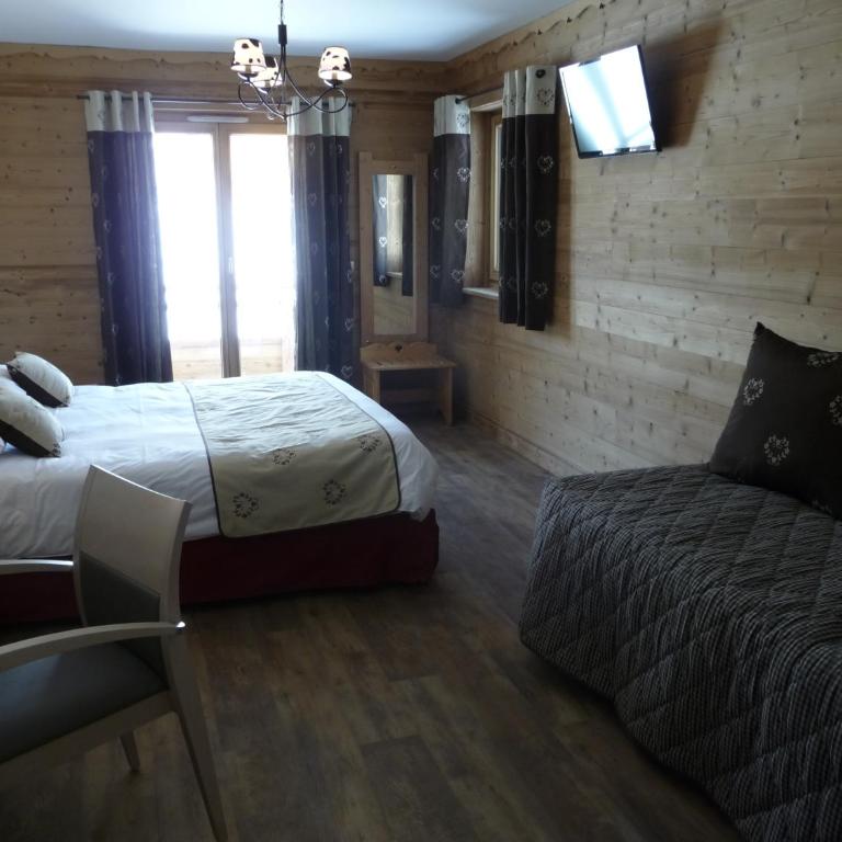 Chalet-Hôtel Le Beausoleil, The Originals Relais - Chambre Quadruple - 3