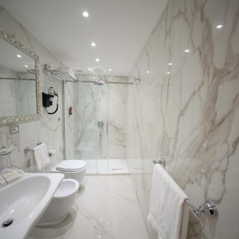 Maison Tritone - Deluxe Triple Room - 22
