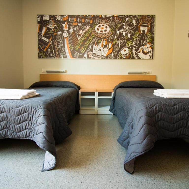 Barcelona Pere Tarrés Youth Hostel - Twin Room with Private Bathroom - 1