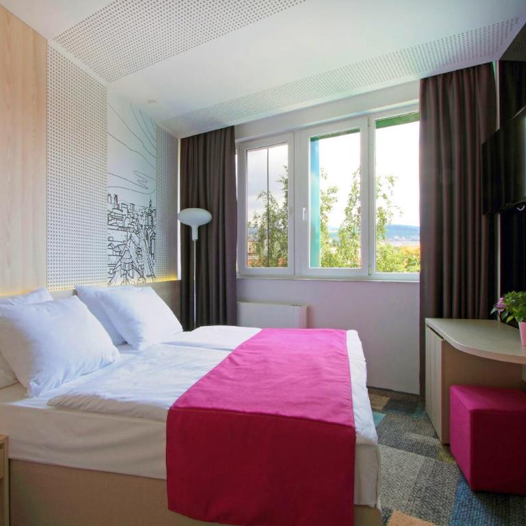 Hotel Cosmopolit - Dvokrevetna Soba sa Bračnim Krevetom - 1