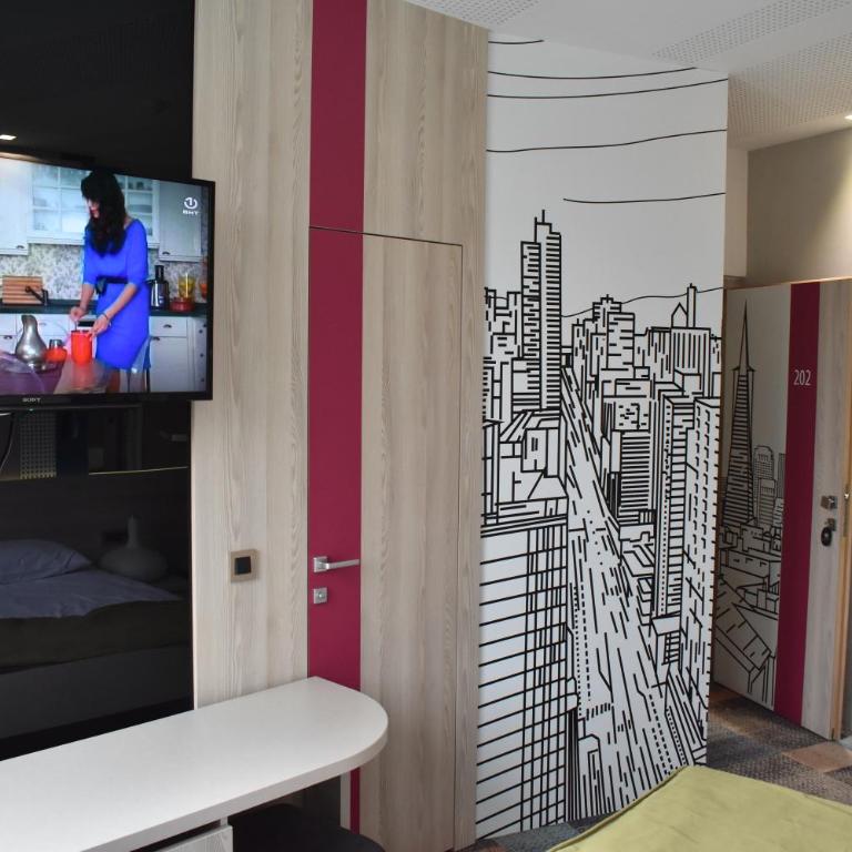 Hotel Cosmopolit - Dvokrevetna Soba sa Bračnim Krevetom - 13