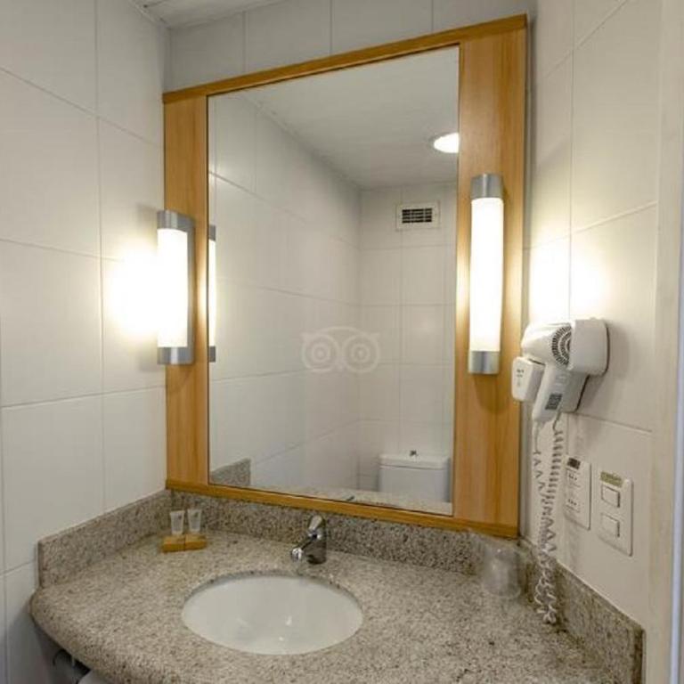 ibis Santiago Providencia - Habitación con cama grande - 13
