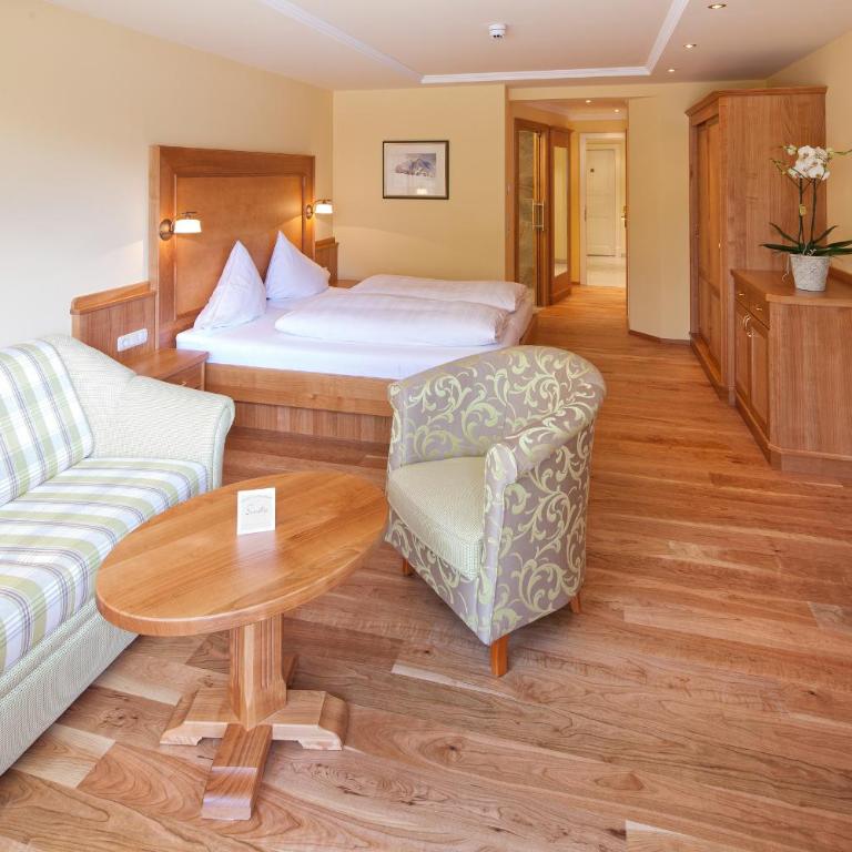 Seevilla Altaussee - Superior Doppelzimmer mit Bergblick - 1
