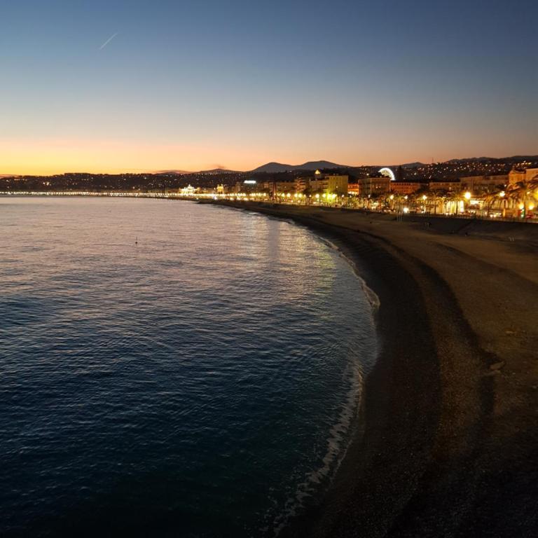 Studette en plein cœur du Vieux Nice - Studio - 52