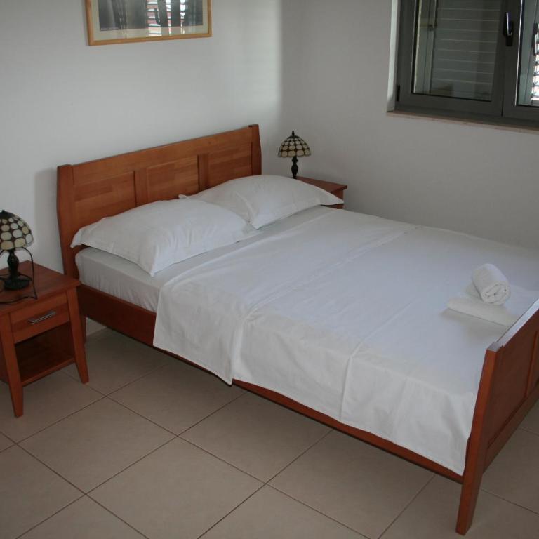 Apartments Bečići Sunset - One-Bedroom Apartment - 15