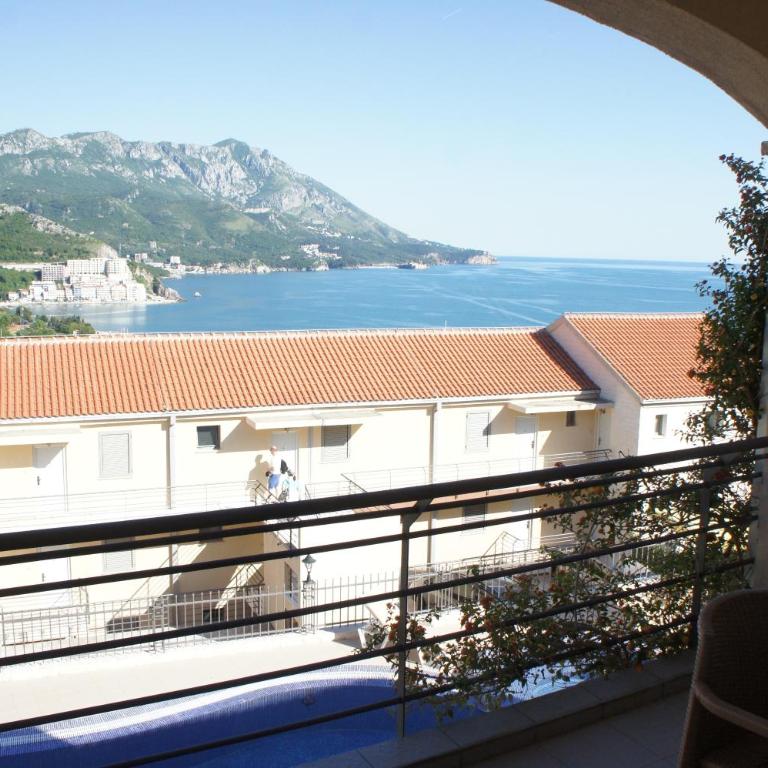 Apartments Bečići Sunset - Two-Bedroom Apartment - 3