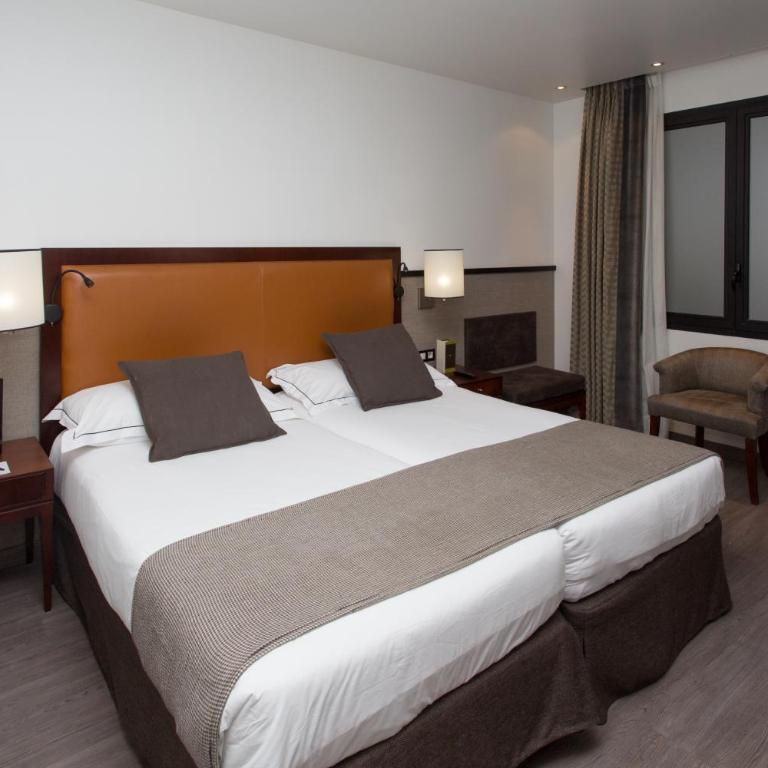 Hotel Balmoral - Twin Room - 1