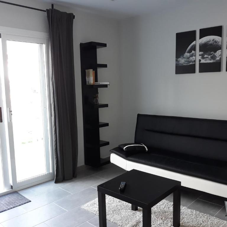 modern holiday apartment with private pool - Apartamento - 16