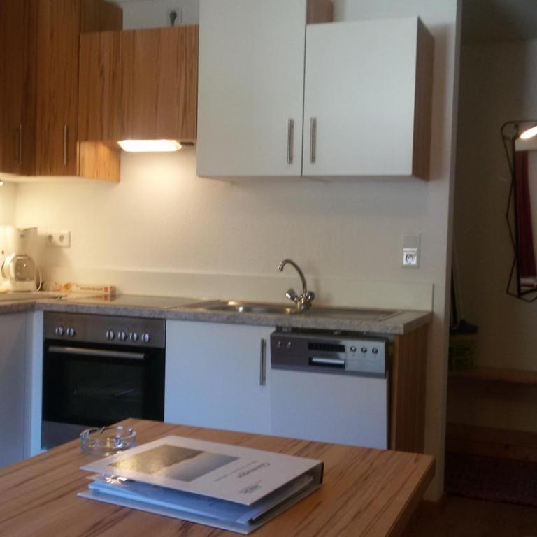 Apartment Haus am See - Apartment mit 2 Schlafzimmern und Balkon - 3