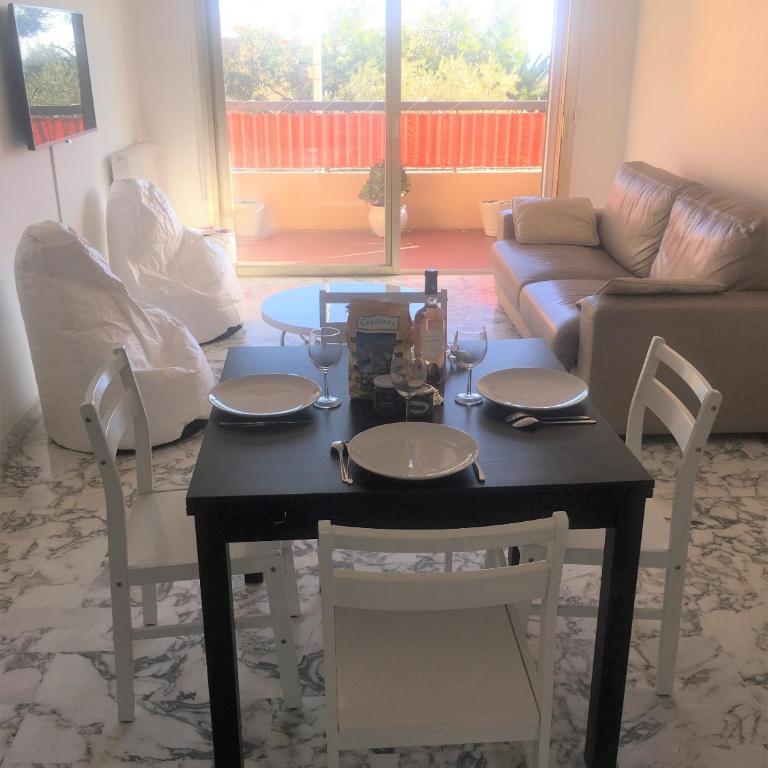 Appartement de 1 à 6 personnes Beaulieu sur mer, climatisé, proche Nice et Monaco tout confort 2 chambres - Appartement 2 Chambres - 8
