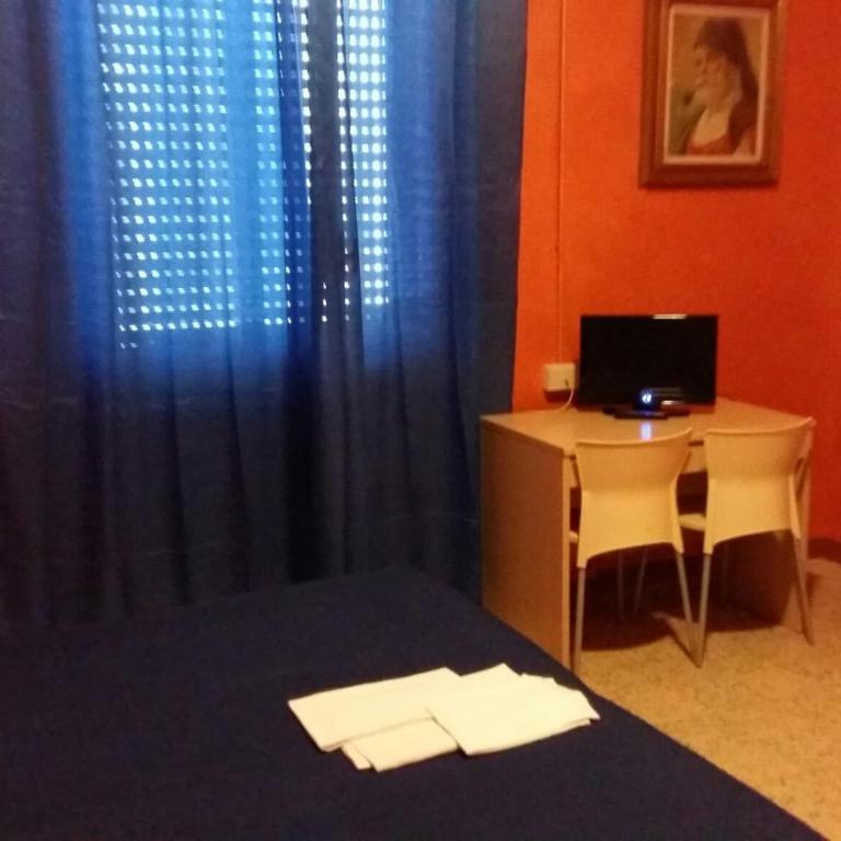 Hotel Violetta - Camera Matrimoniale/Doppia con Letti Singoli - 1