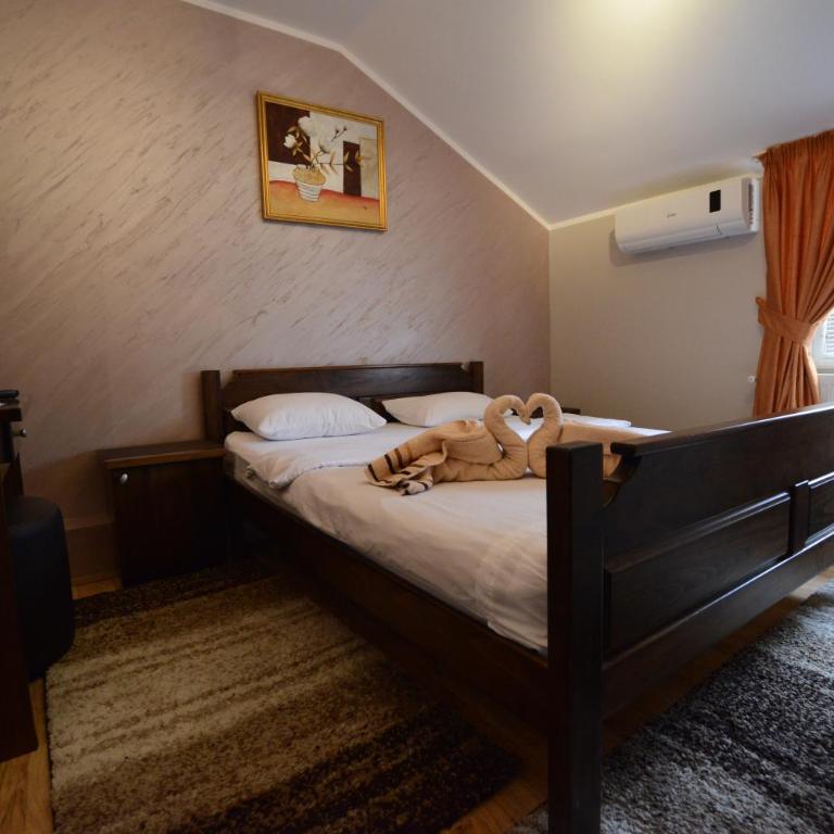 Garni Hotel Kaća - Standard Double Room - 13